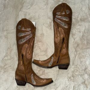 Old Gringo Tan Embroidered cowboy boots🪶🌸🪶🌸
